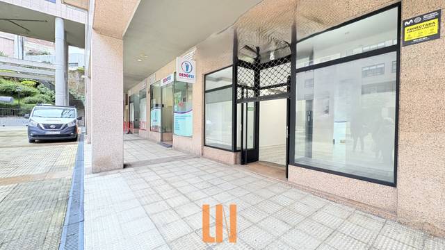 Local comercial en Venta en Praza da Gaiteira, 6 en Los Castros - Castrillón
