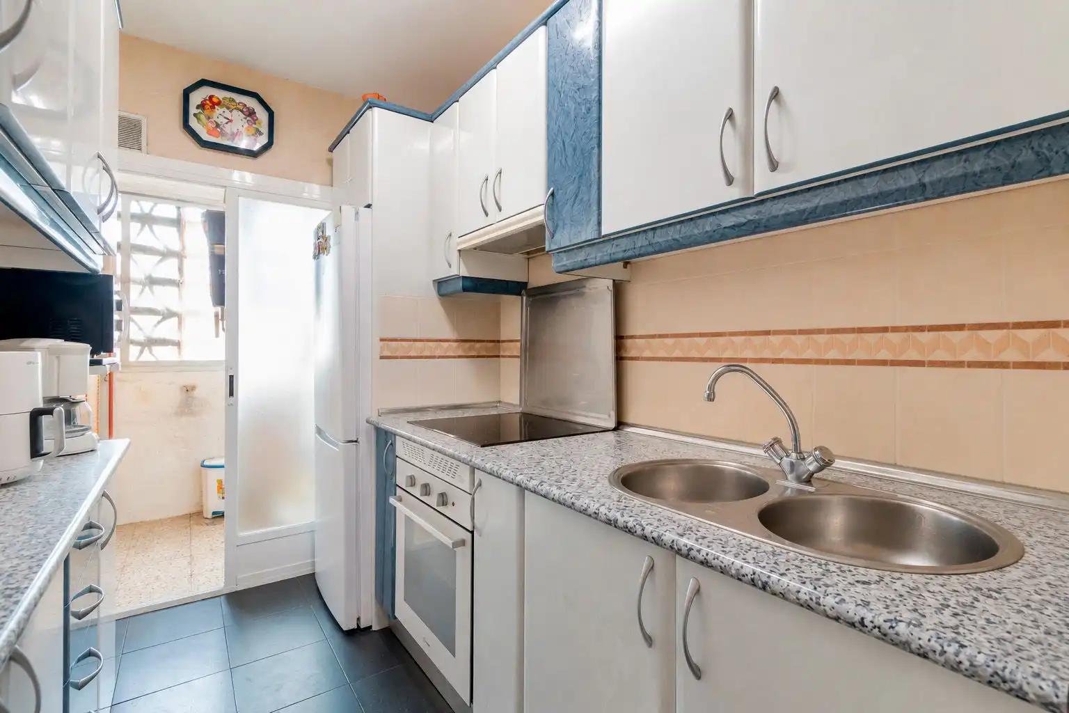Cuina de Apartament en venda en Madrid amb Aire condicionat