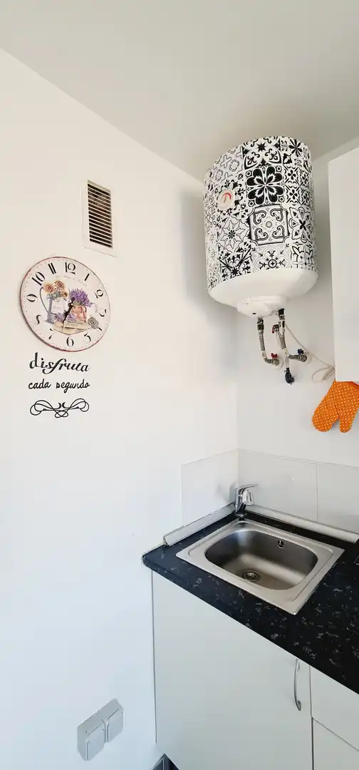Bathroom of Study for sale in Estepona  with Air Conditioner, Heating and Terrace
