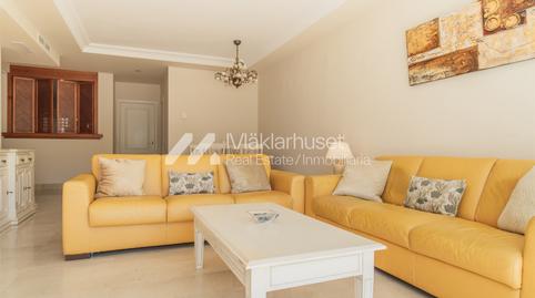 Foto 3 de Apartamento en venta en Puerto Banús, Málaga