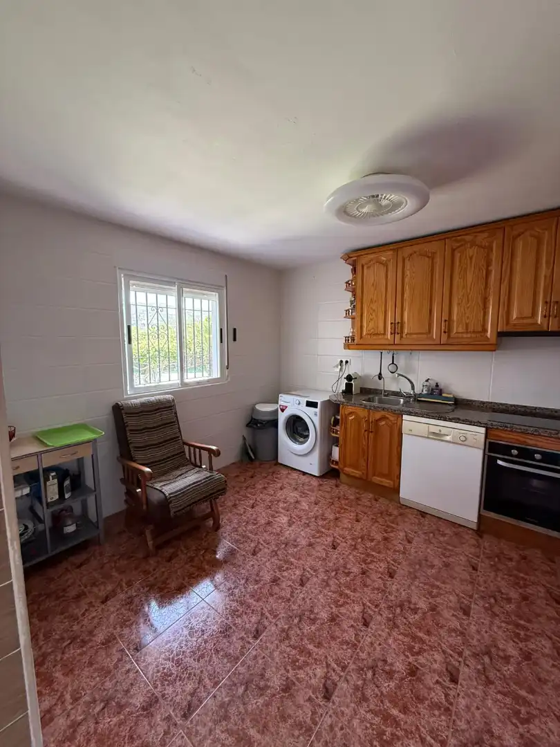 Cocina de Casa o chalet de alquiler en Salobreña con Calefacción, Jardín privado y Terraza