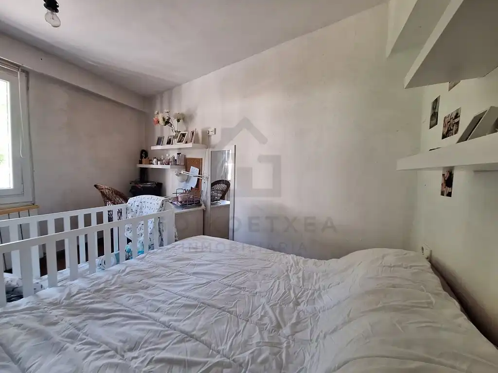 Bedroom of Flat for sale in Bera