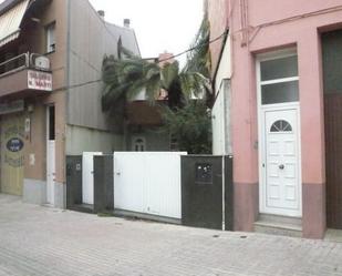 Vista exterior de Casa adosada en venda en Sabadell amb Aire condicionat