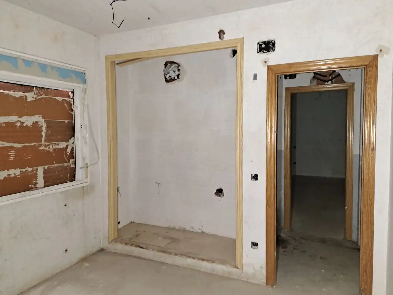 Wohnung zum Verkauf in Barcience mit Privatgarten und Abstellraum