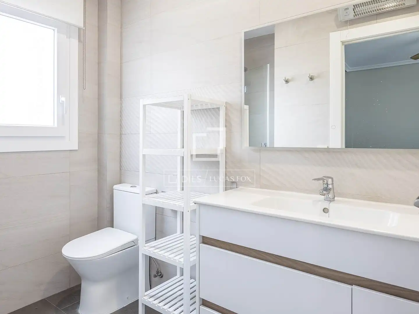 Baño de Ático de alquiler en Valencia con Aire acondicionado, Parquet y Terraza