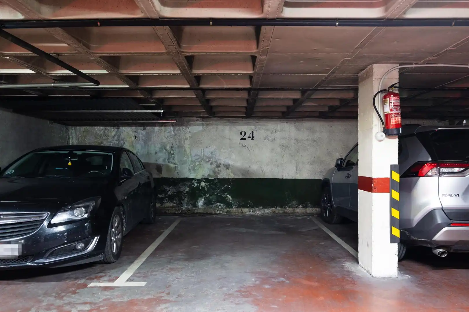 Parking of Flat for rent in Madrid  with Parquet flooring and Terrace