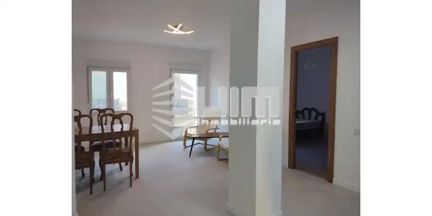 Flat for rent in DEL TRABAJO, Avenida de Abril - 9 de Octubre