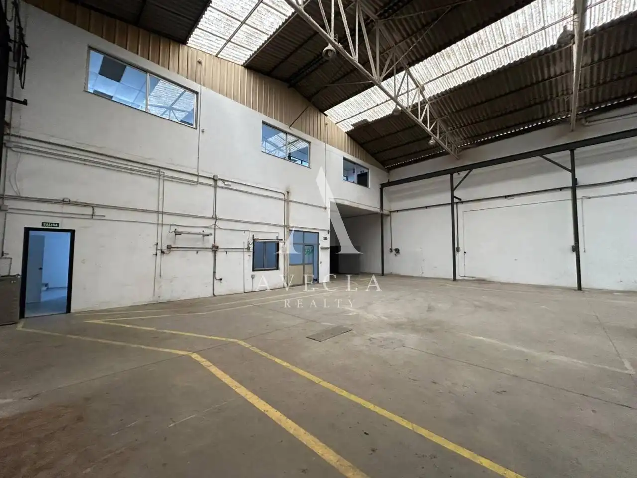 Vista exterior de Nave industrial de alquiler en Sant Climent de Llobregat