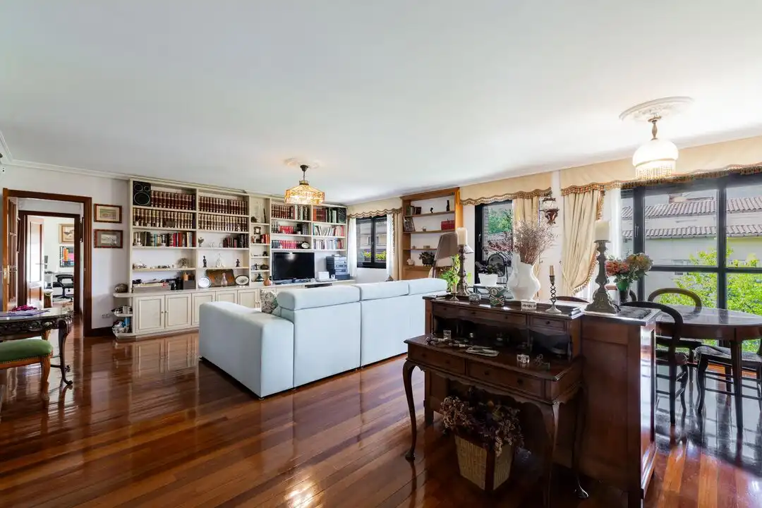 Wohnzimmer von Wohnung zum Verkauf in Irun  mit Heizung