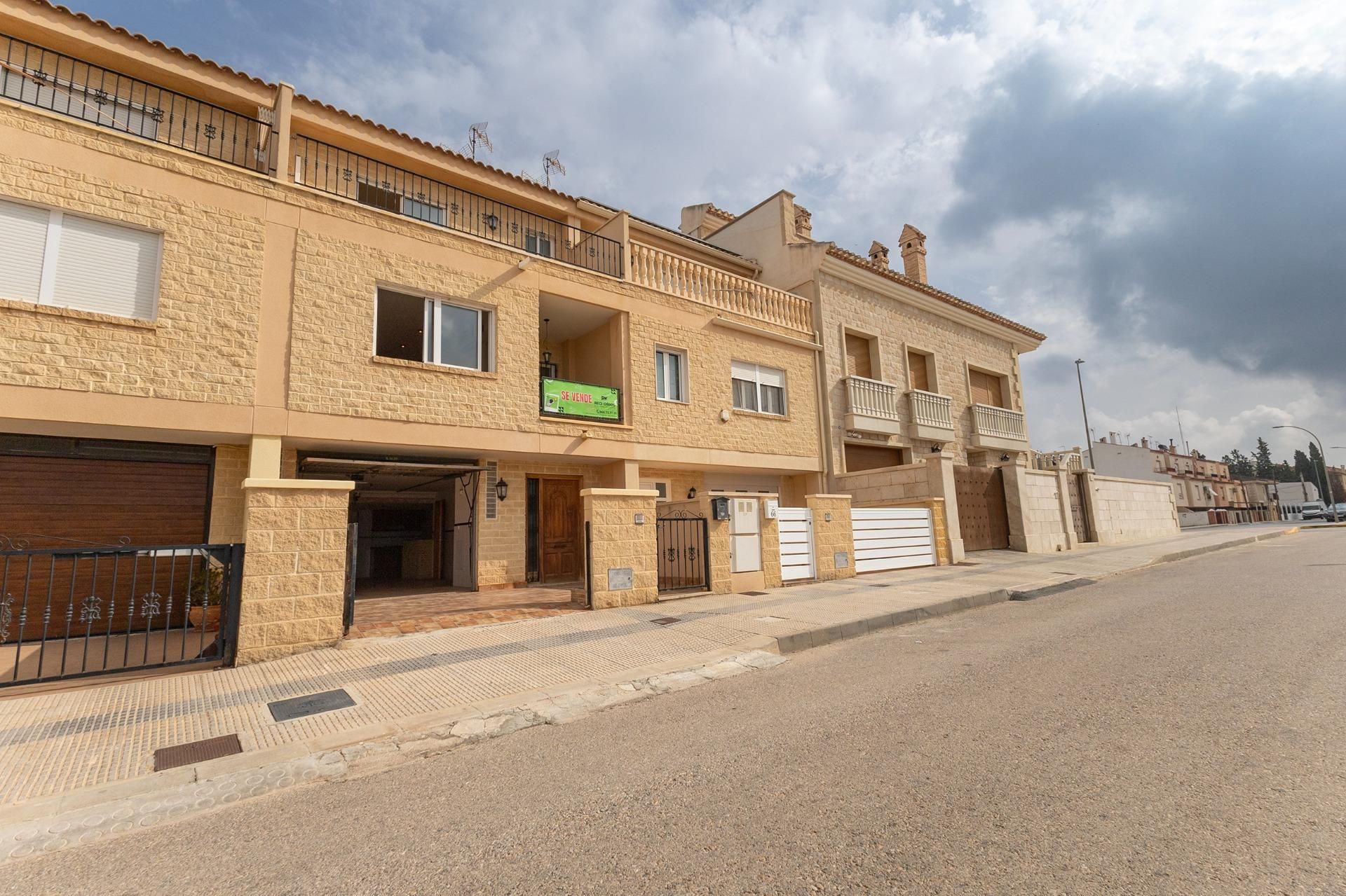 Vista exterior de Casa o xalet en venda en Benejúzar amb Aire condicionat, Terrassa i Balcó