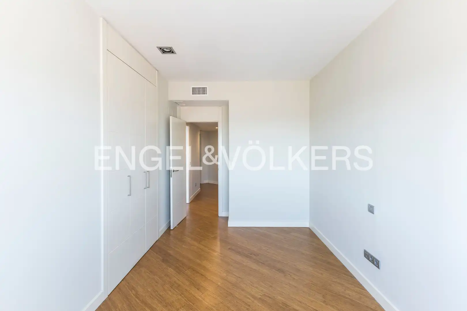 Schlafzimmer von Wohnung zur Miete in Madrid mit Heizung