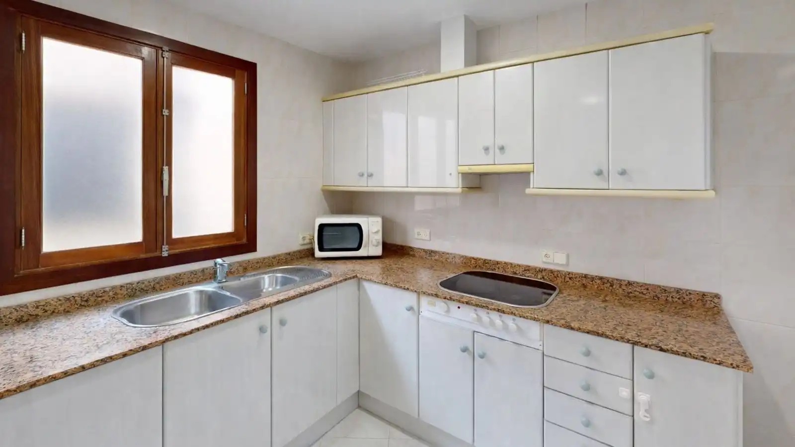 Kitchen of Commercial properties for sale in  Palma de Mallorca  with Air Conditioner, Terrace and Internet