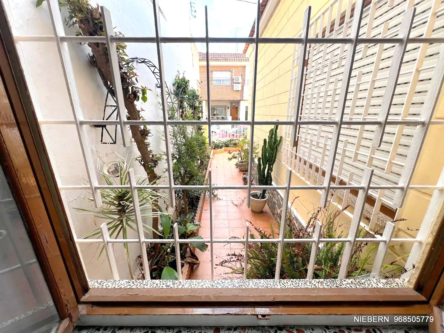 Vista exterior de Casa o xalet en venda en Cartagena amb Jardí privat, Terrassa i Traster