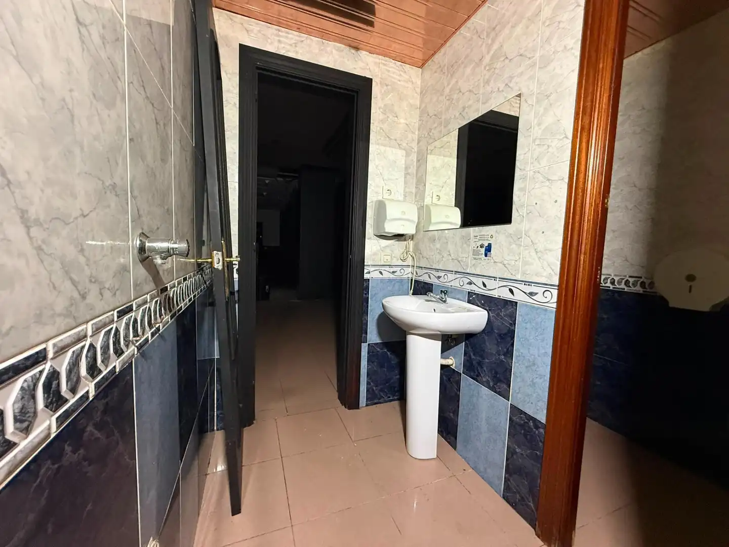 Local comercial en venta en Montigalà - Sant Crist, imagen 11