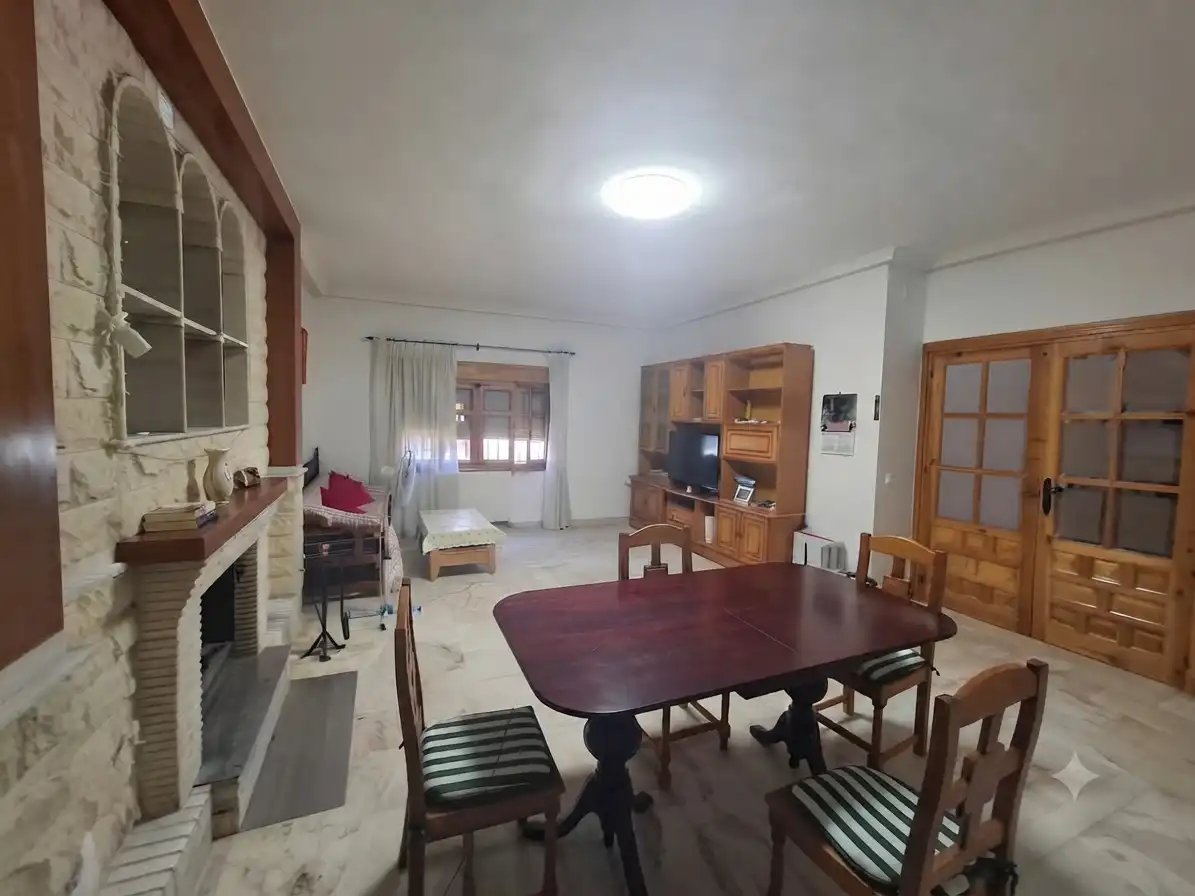 Casa adosada en venda en Torralba de Calatrava amb Aire condicionat, Calefacció i Terrassa