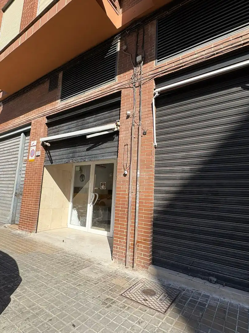 Local de lloguer a Torrefiel