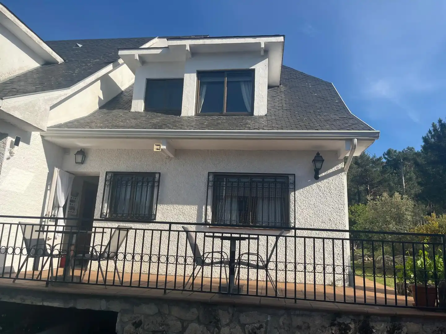 Vista exterior de Casa o chalet de alquiler en Becerril de la Sierra con Aire acondicionado, Calefacción y Jardín privado