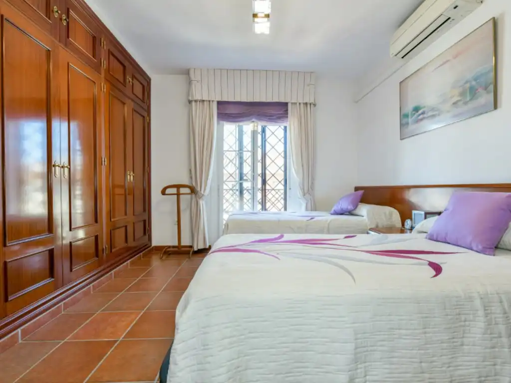 Dormitori de Casa adosada en venda en Málaga