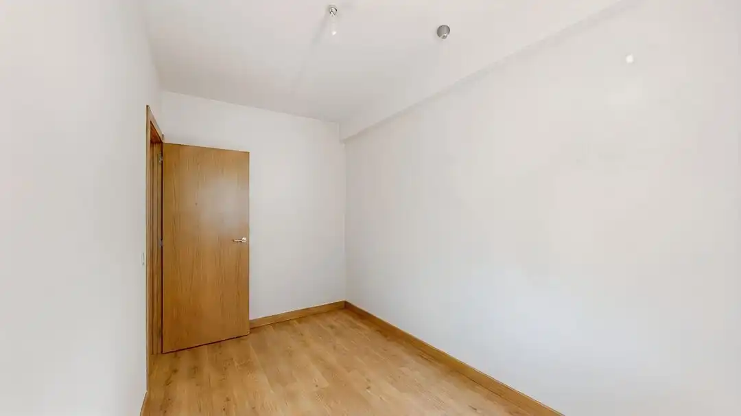 Schlafzimmer von Wohnung zum Verkauf in Madrid mit Klimaanlage und Heizung
