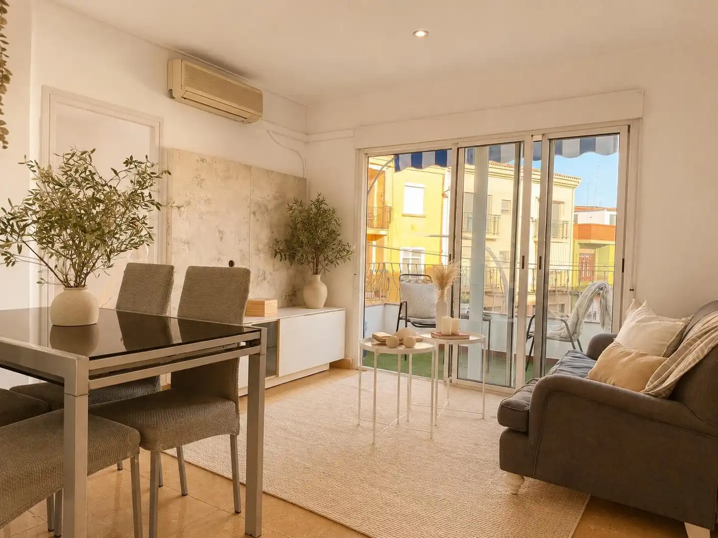 Living room of Flat for rent in Godella  with Air Conditioner, Terrace and Furnished