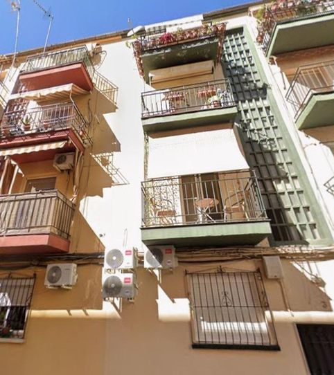 Foto 2 de Piso en venta en Velarde, 1, Linarejos, Linares