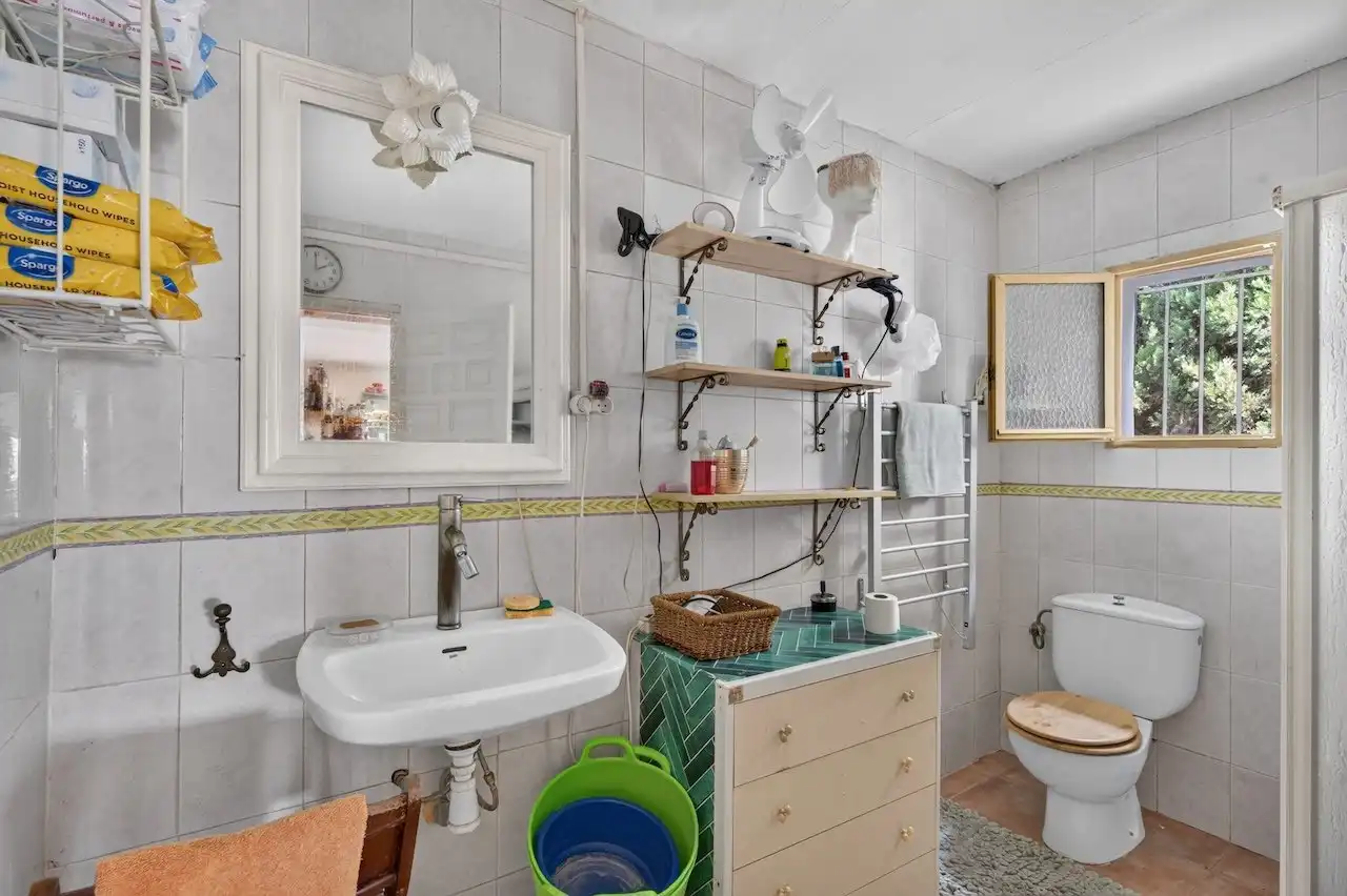 Badezimmer von Haus oder Chalet zum Verkauf in Elche / Elx mit Heizung, Privatgarten und Terrasse