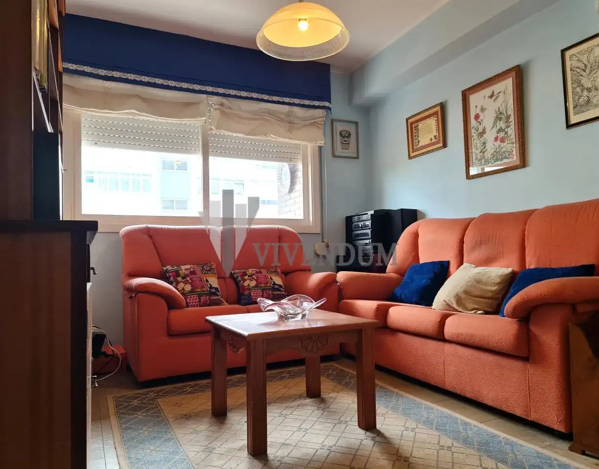 Sala de estar de Piso en venta en Vigo  con Calefacción, Terraza y Trastero