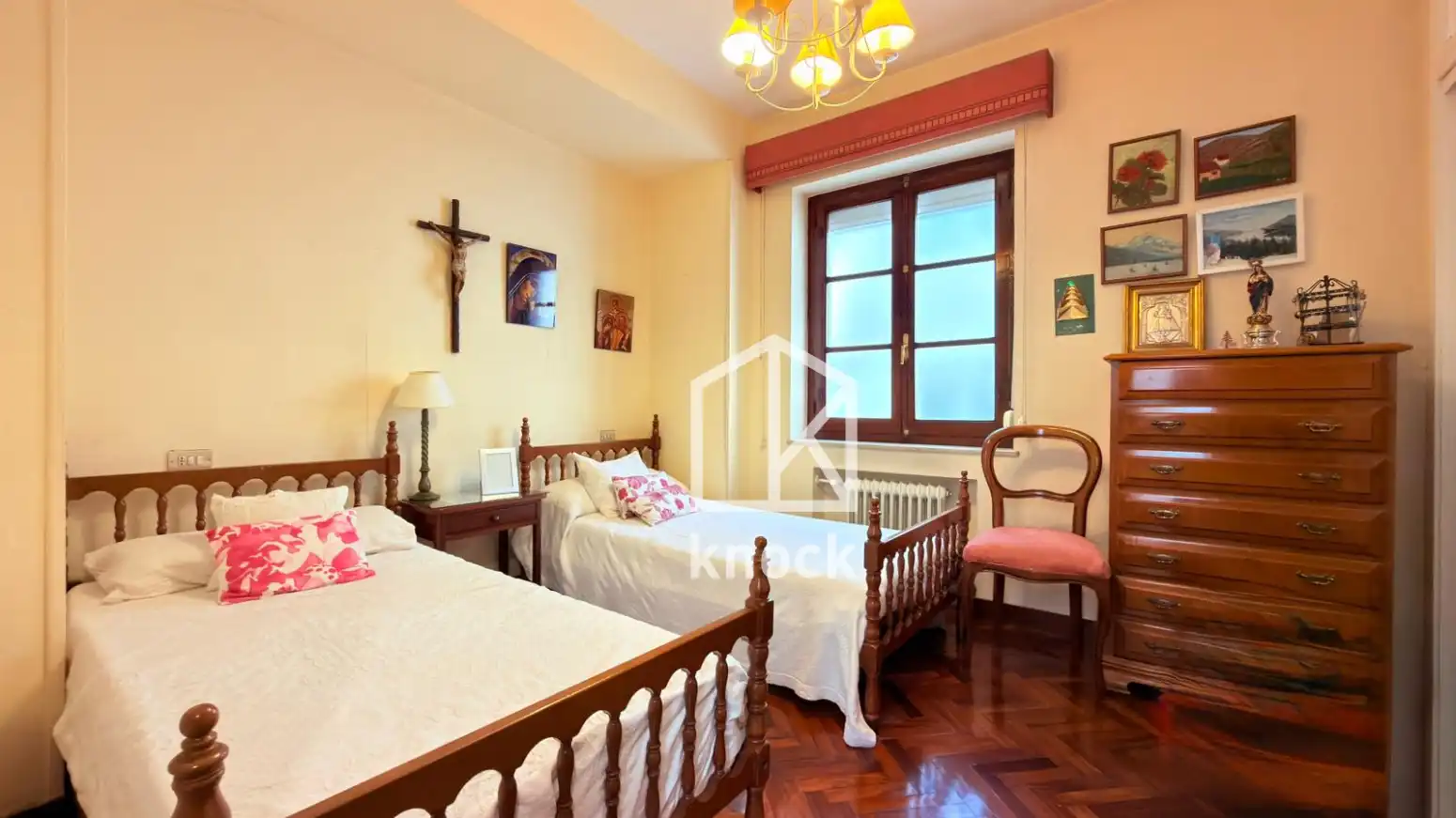 Bedroom of Flat for sale in Oviedo   with Heating and Parquet flooring