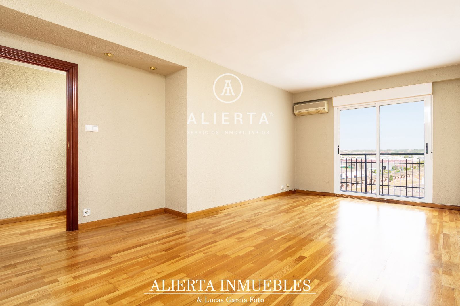 Bedroom of Attic for sale in  Zaragoza Capital  with Air Conditioner, Heating and Storage room