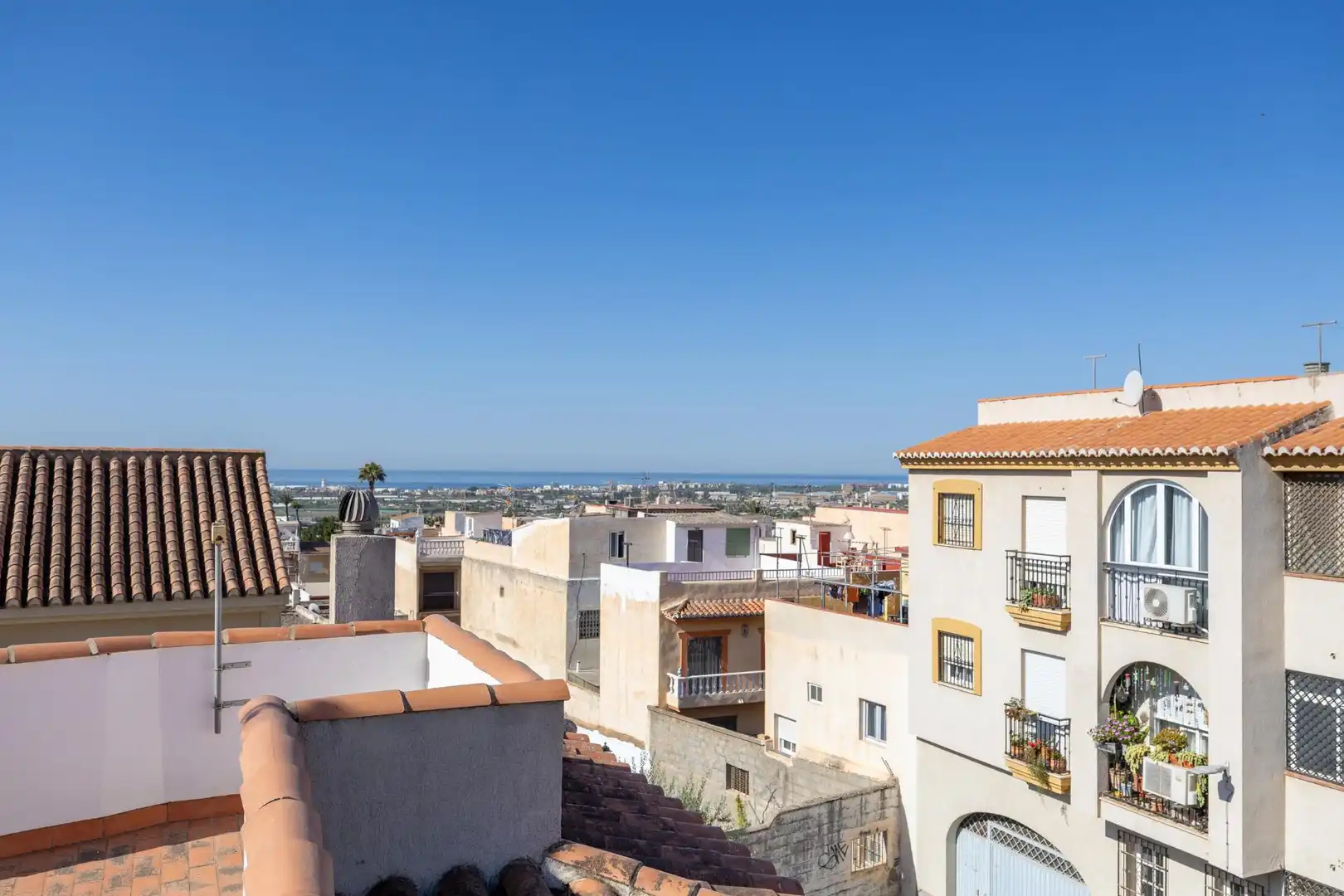 Casa adosada en venta en Calle Calle Aperos del Pilar, Motril ciudad