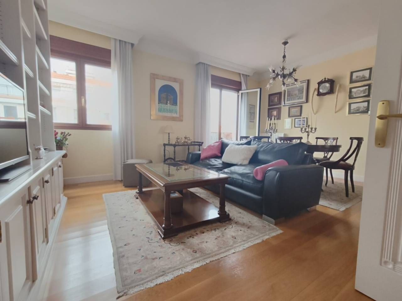 Sala de estar de Piso en venta en Bilbao  con Calefacción y Balcón