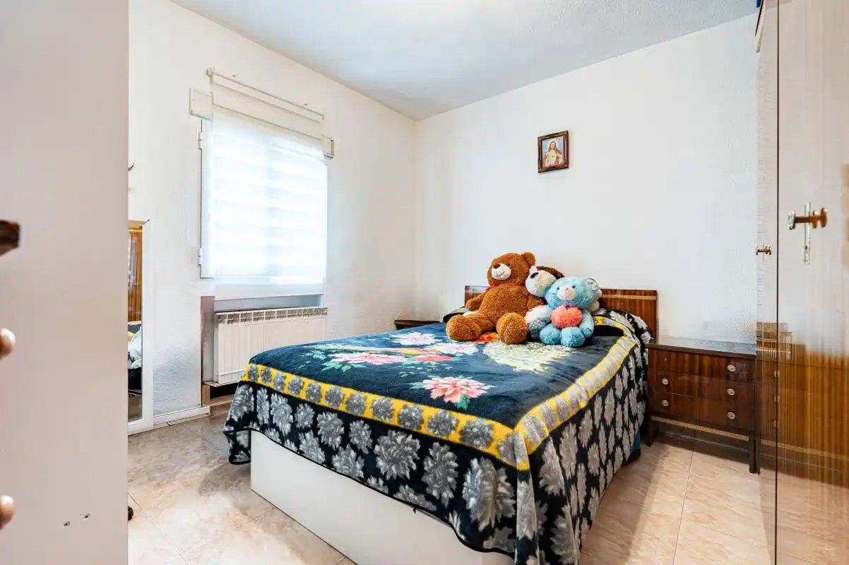 Bedroom of Flat for sale in Madrid  with Heating, Terrace and Furnished
