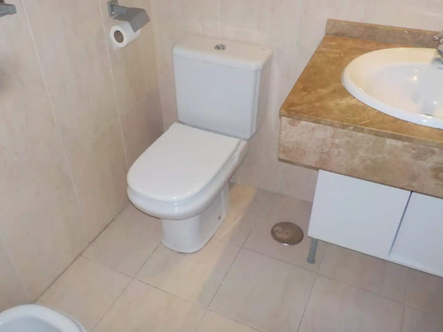 Baño de Piso en venta en Valencia con Aire acondicionado, Amueblado y Horno