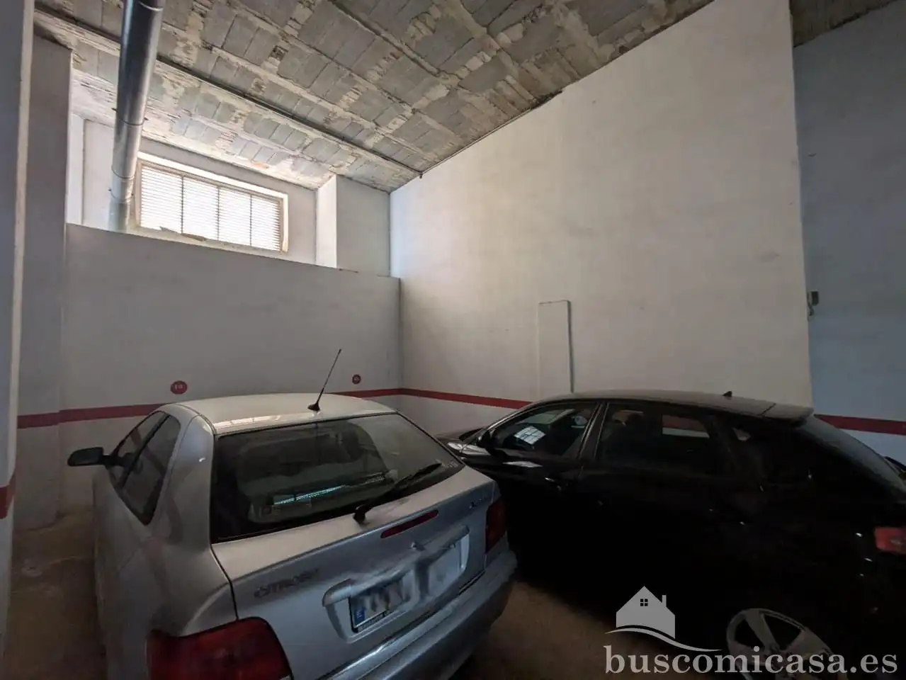Parkplatz von Garage zum Verkauf in Linares