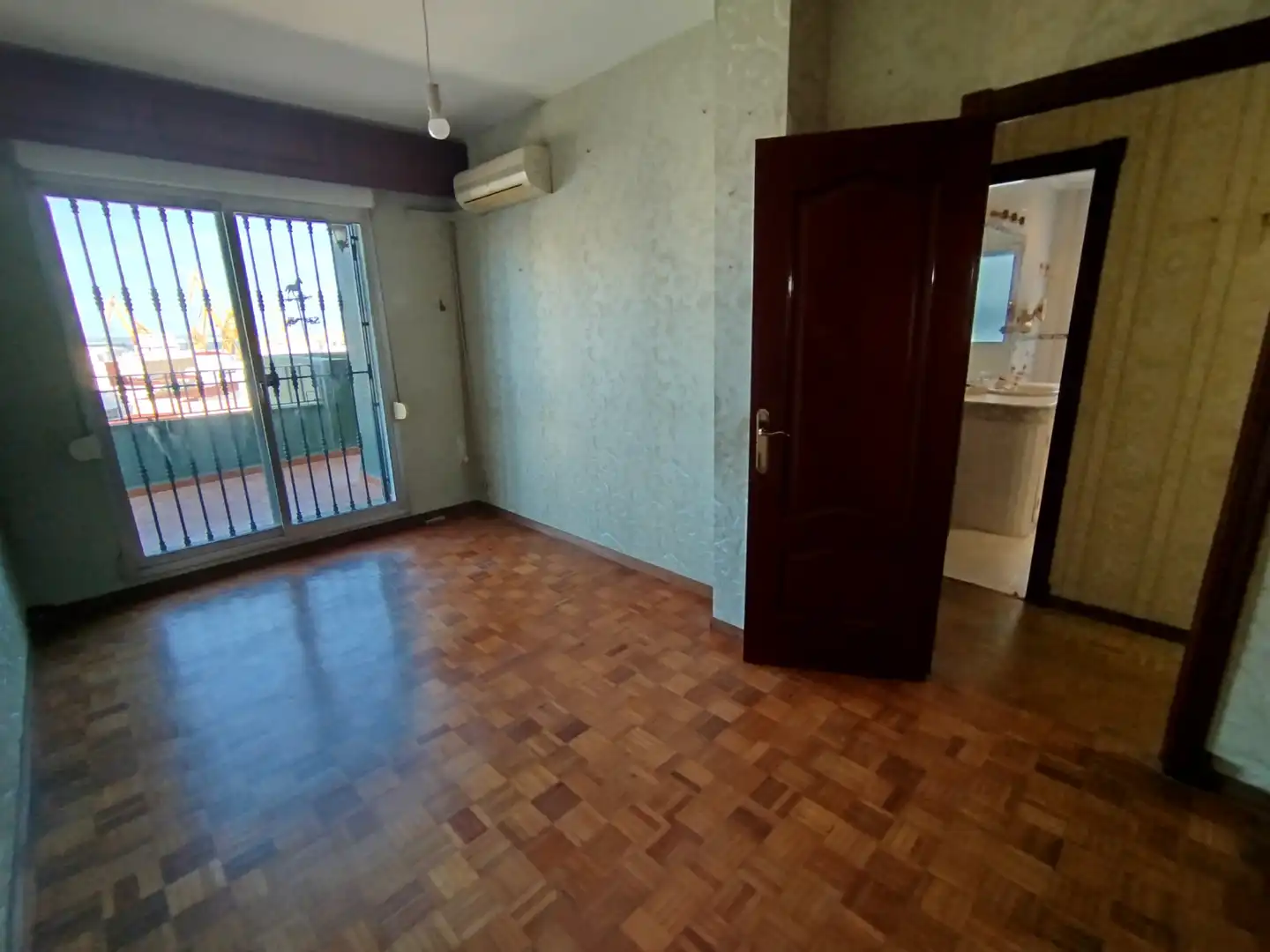 Bedroom of Flat for sale in Cádiz  with Air Conditioner, Terrace and Storage room