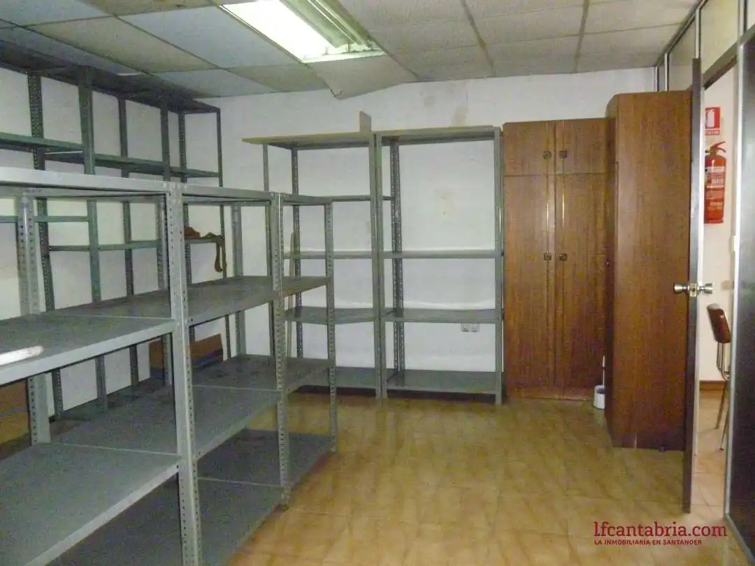 Nave industrial de alquiler en Camargo