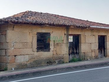 Casa amb jardí en venda a San Cibrao das Viñas