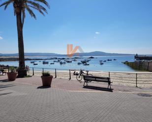 Vista exterior de Casa o xalet en venda en Ribeira amb Jardí privat i Forn