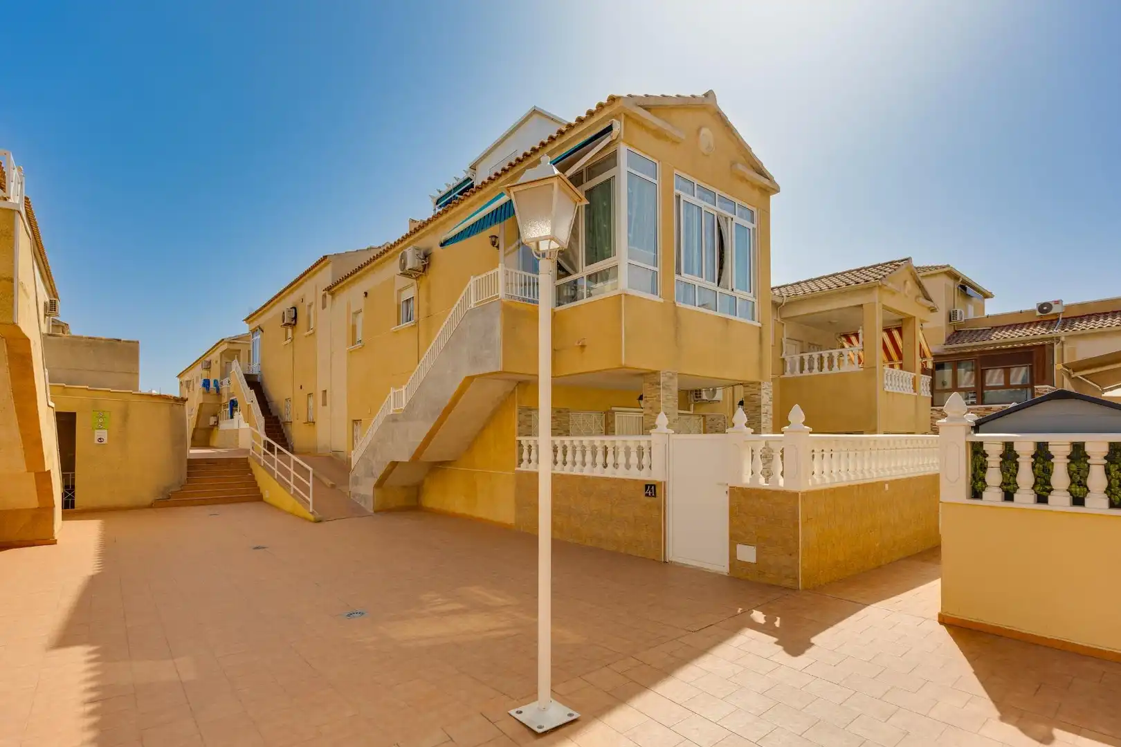 Vista exterior de Casa o chalet en venta en Torrevieja con Aire acondicionado, Calefacción y Terraza