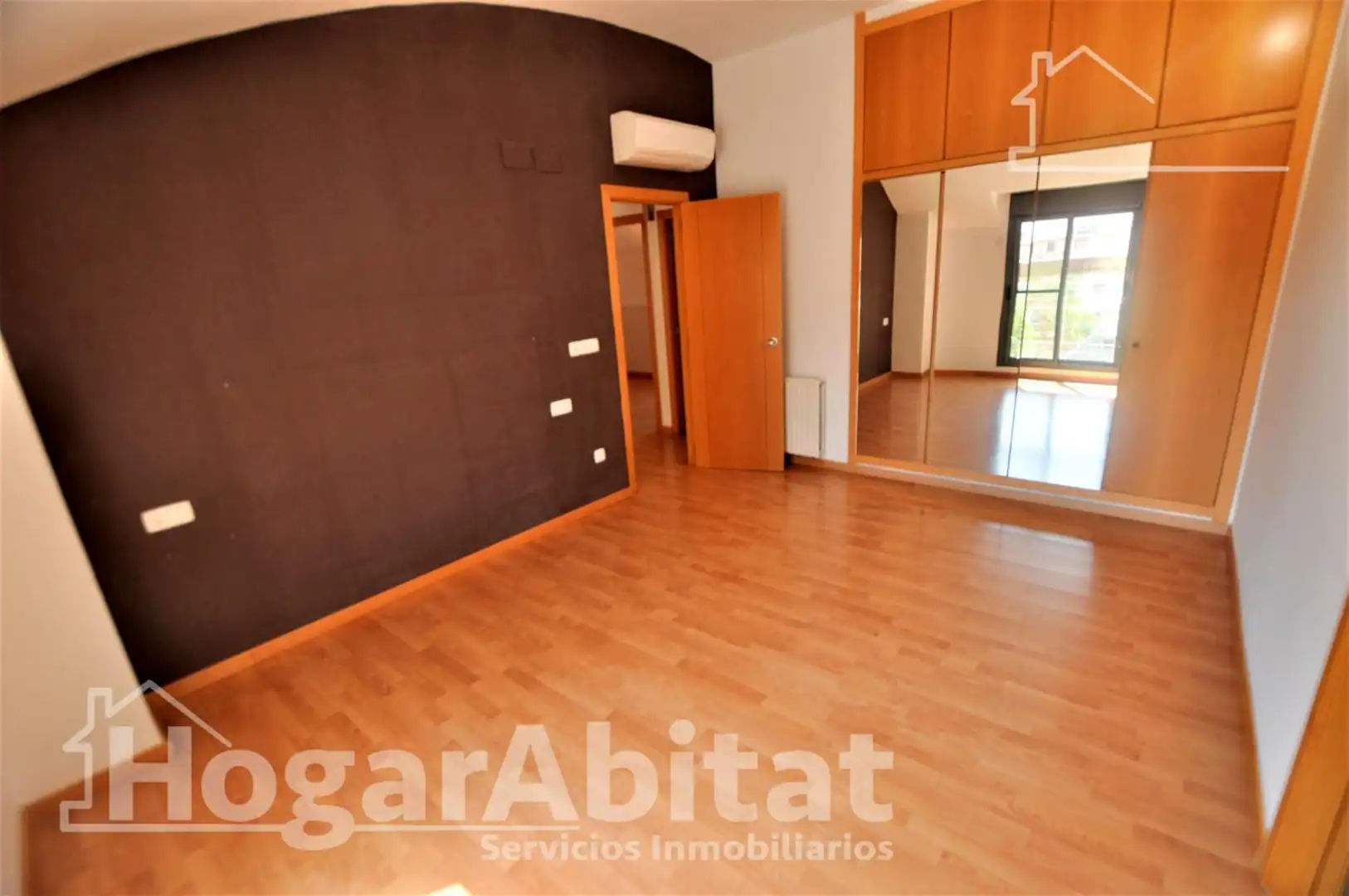 Habitación de Ático en venta en El Puig de Santa Maria con Aire acondicionado, Calefacción y Parquet