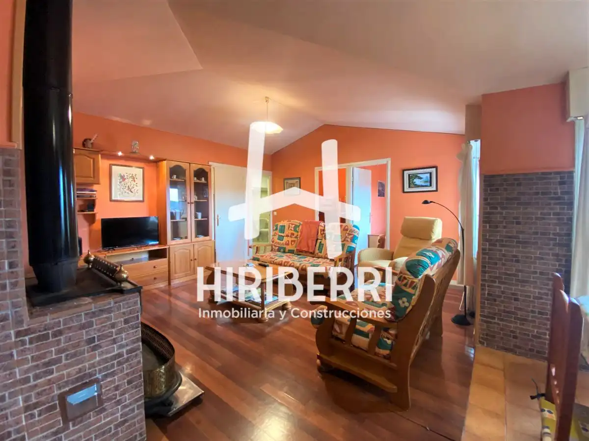 Sala de estar de Ático en venta en Herramélluri con Trastero y Amueblado