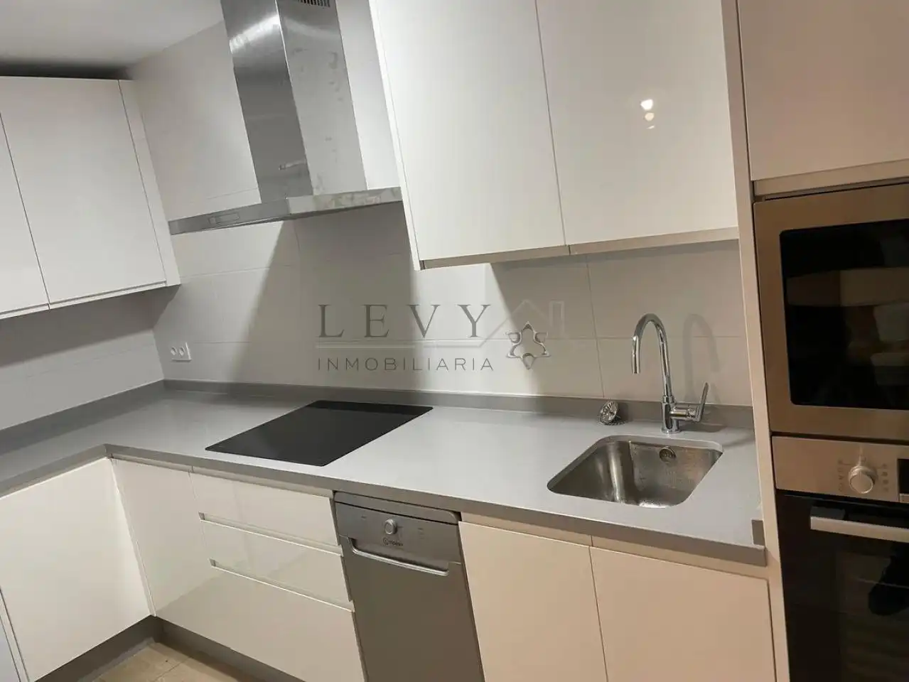 Cocina de Piso en venta en Málaga con Calefacción, Trastero y Piscina