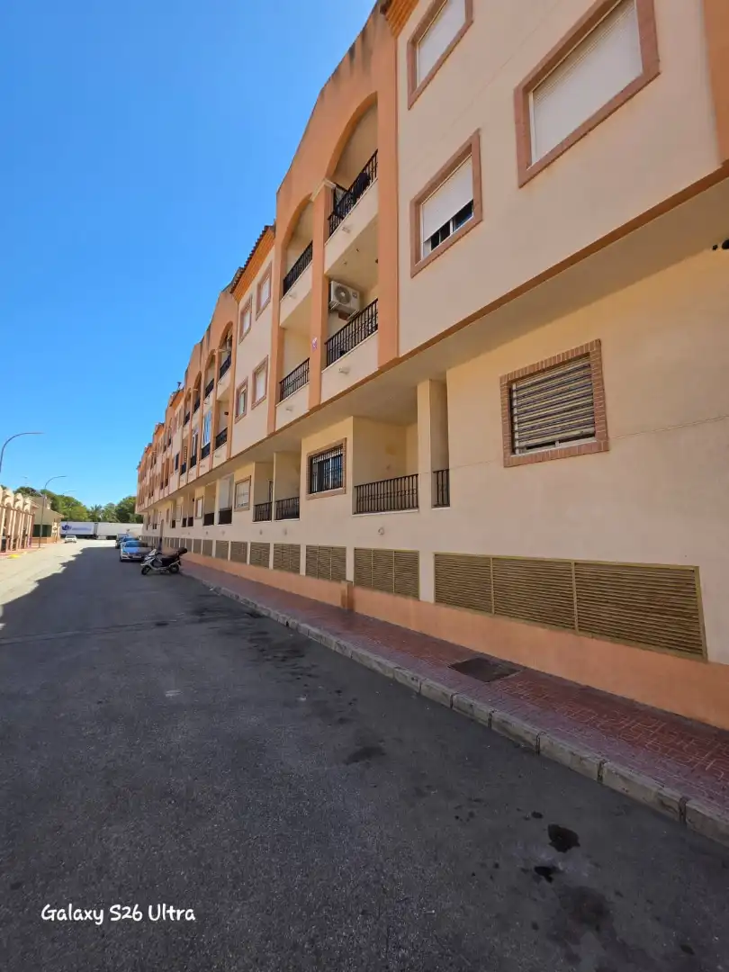 Vista exterior de Piso de alquiler en San Isidro con Amueblado, Horno y Lavadora