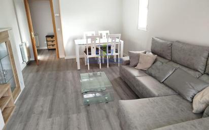 Living room of Flat to rent in Villaquilambre  with Heating, Storage room and Furnished