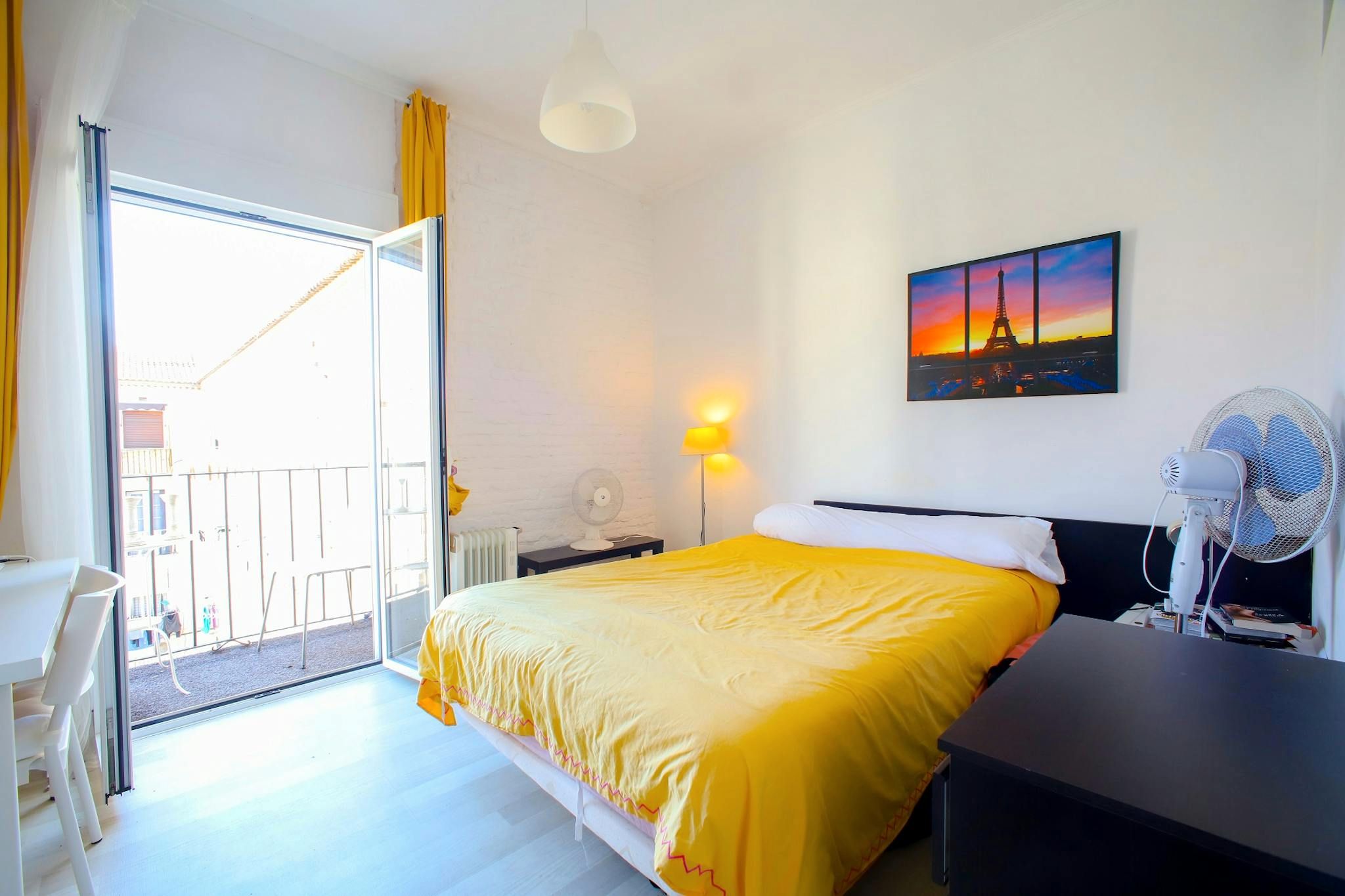 Bedroom of Flat to share in  Valencia Capital  with Furnished, Washing machine and TV