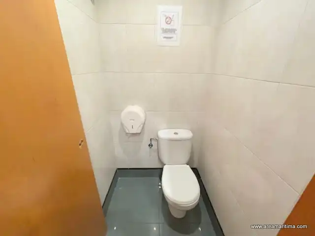 Baño de Local en venta en Valencia con Aire acondicionado y Terraza