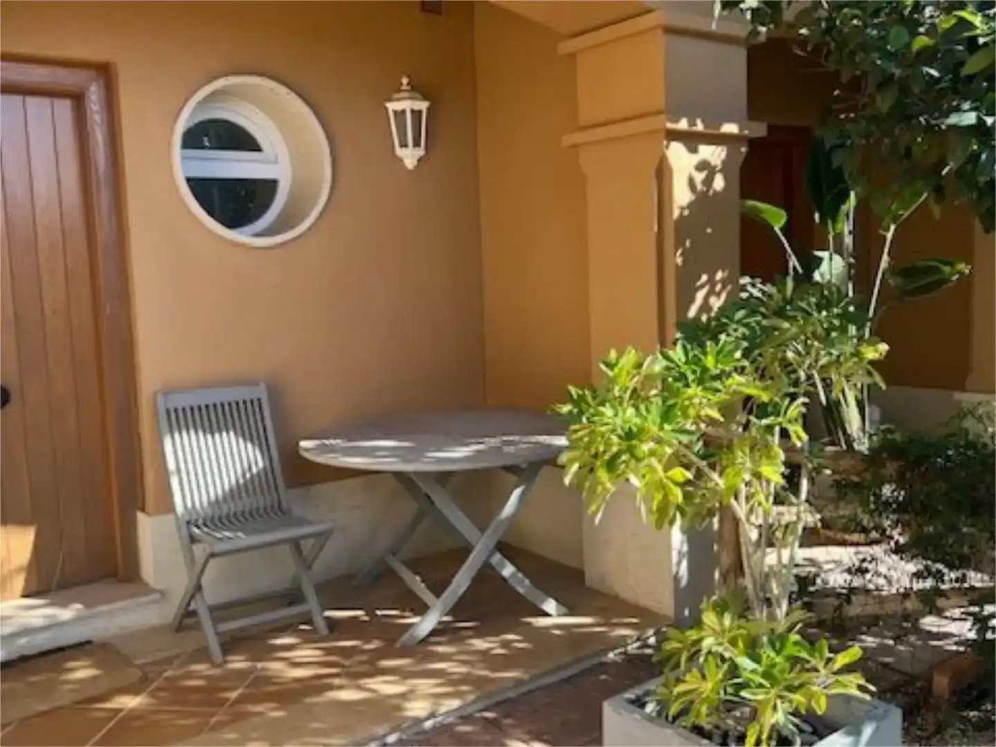 Terrasse von Wohnung zur Miete in Marbella mit Klimaanlage, Privatgarten und Möbliert