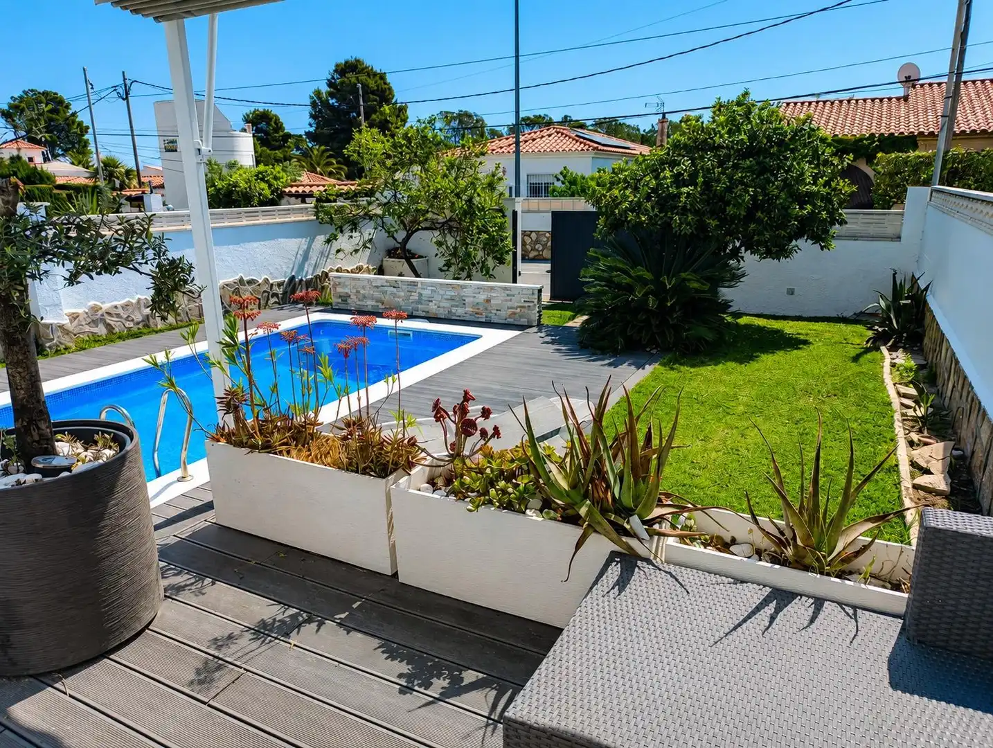 Terrassa de Casa o xalet en venda en Mont-roig del Camp amb Aire condicionat, Calefacció i Jardí privat