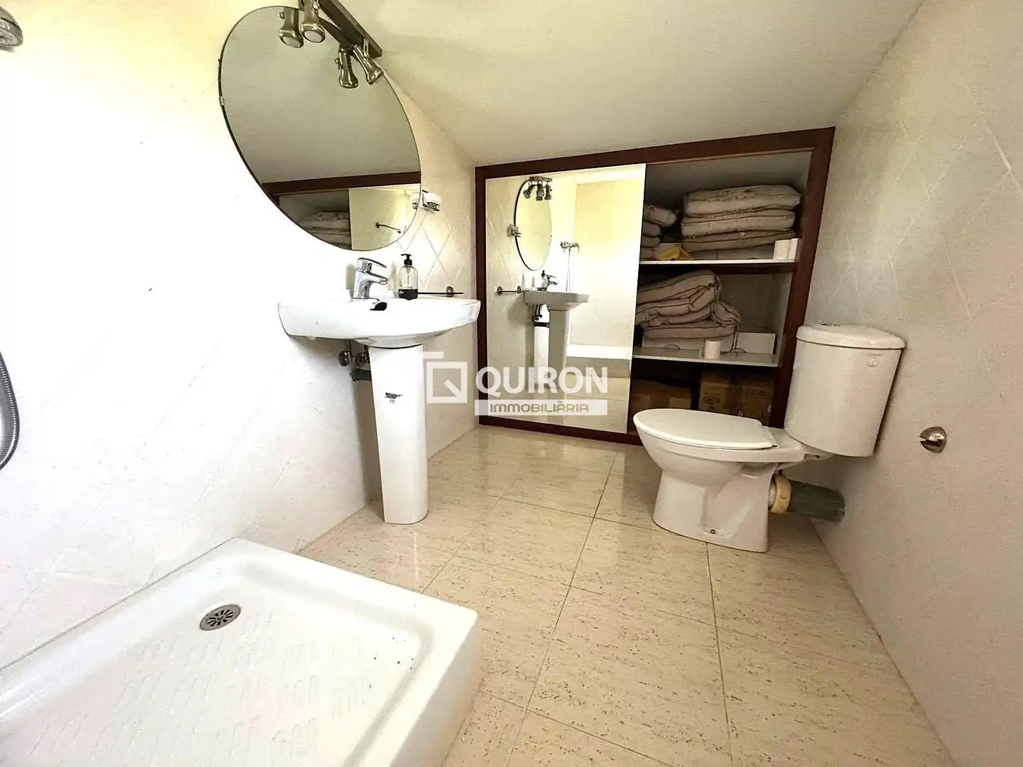 Baño de Casa o chalet en venta en La Bisbal del Penedès con Aire acondicionado, Calefacción y Terraza