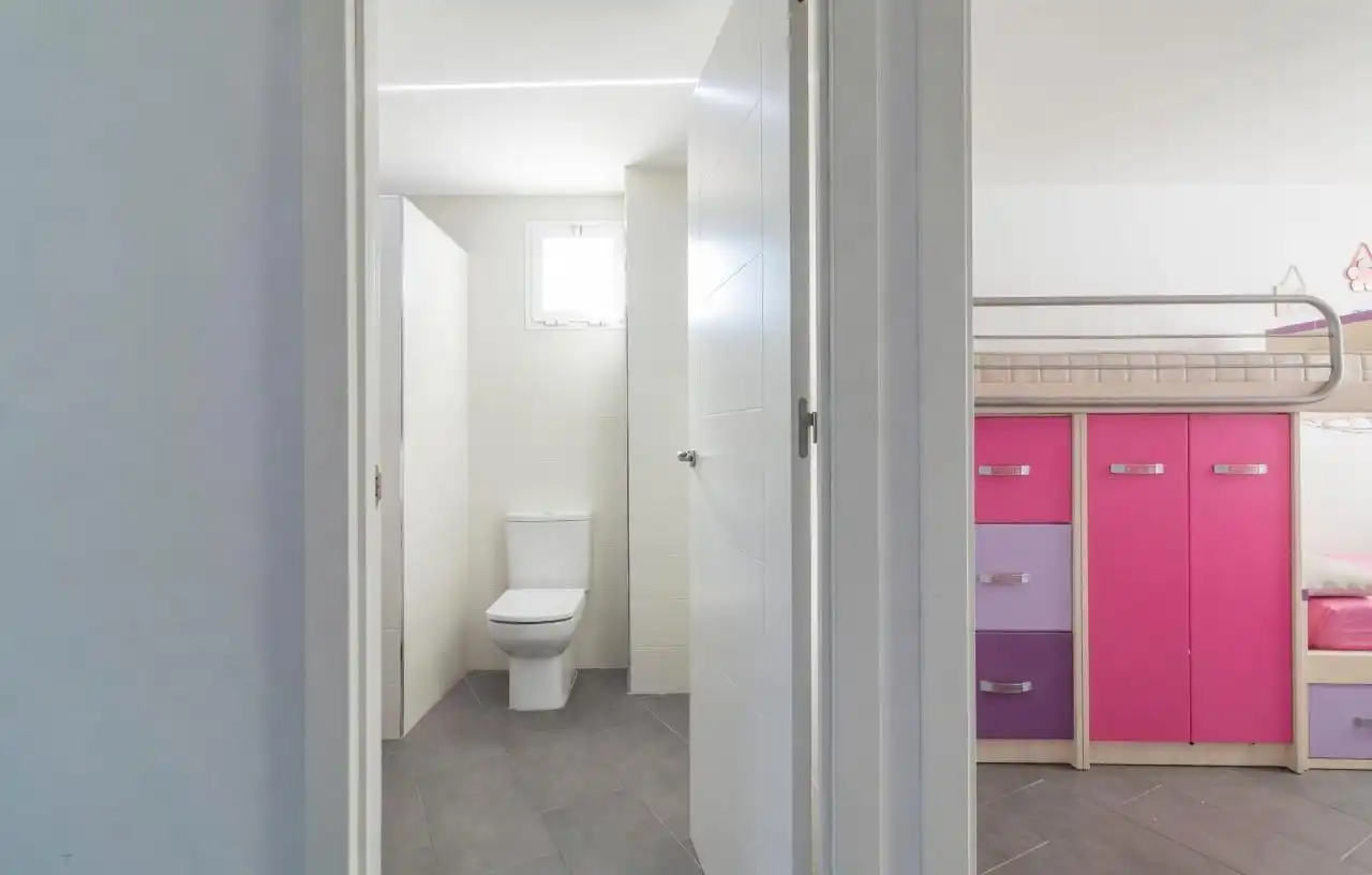 Badezimmer von Wohnung zum Verkauf in Elche / Elx